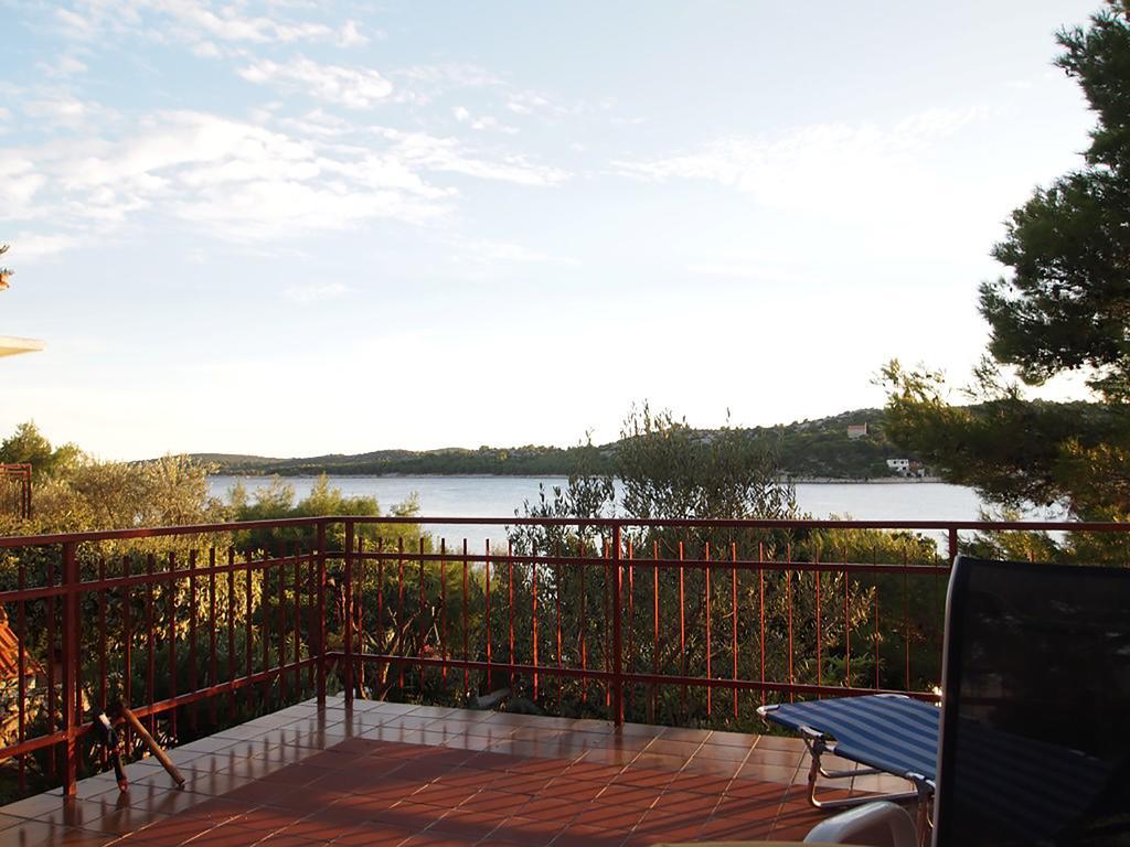 Apartment Marija Tisno Rum bild